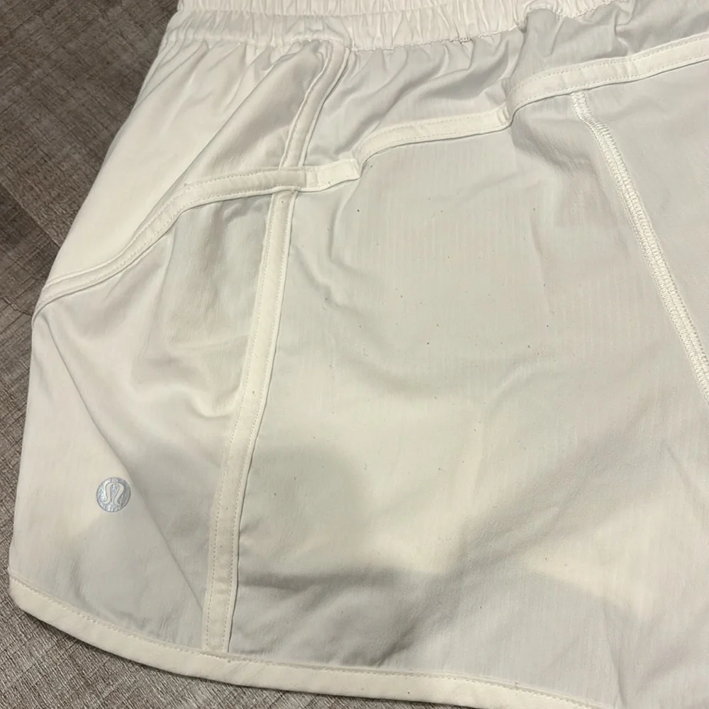 lululemon white tracker shorts